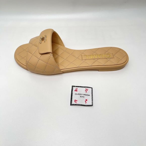 ❌❌SOLD Chanel Beige Slides Sandals Gold CC Logo Turnlock Sandal Flip Flop - Picture 8 of 13